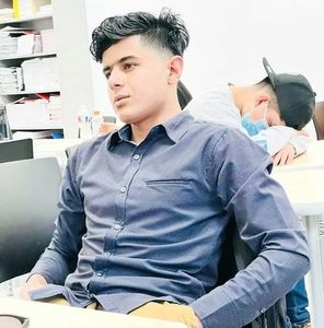 Meet your Posher, Safi